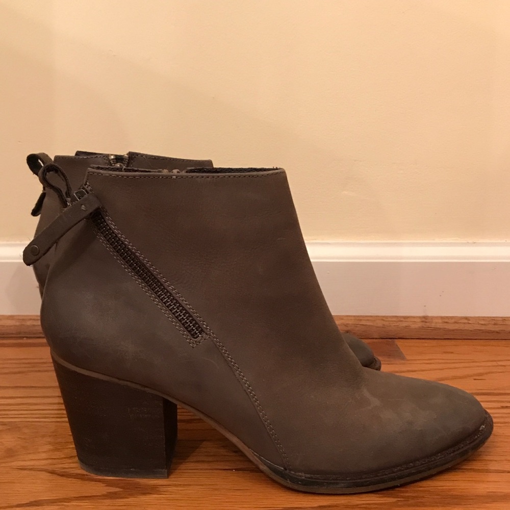 Blondo Waterproof Bootie